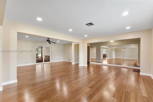 4801 N 36th Ct, Hollywood, FL 33021