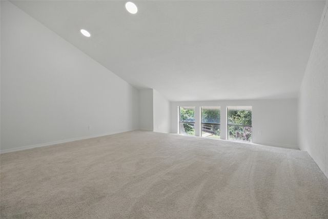 712 Oakwood Trail, Fort Worth, TX 76112