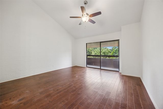 712 Oakwood Trail, Fort Worth, TX 76112