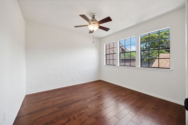 712 Oakwood Trail, Fort Worth, TX 76112