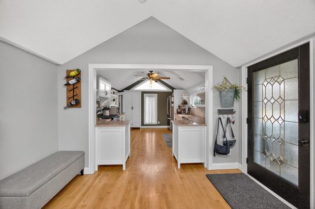 1220 Vine Street, West Des Moines, IA 50265