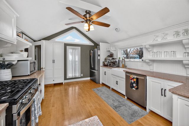 1220 Vine Street, West Des Moines, IA 50265