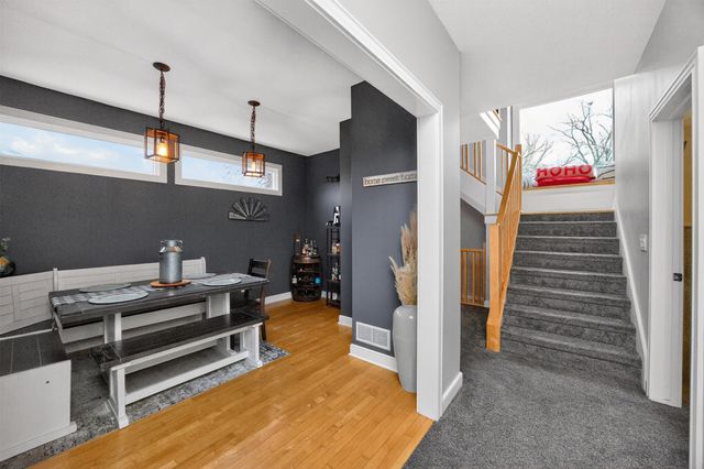 1220 Vine Street, West Des Moines, IA 50265