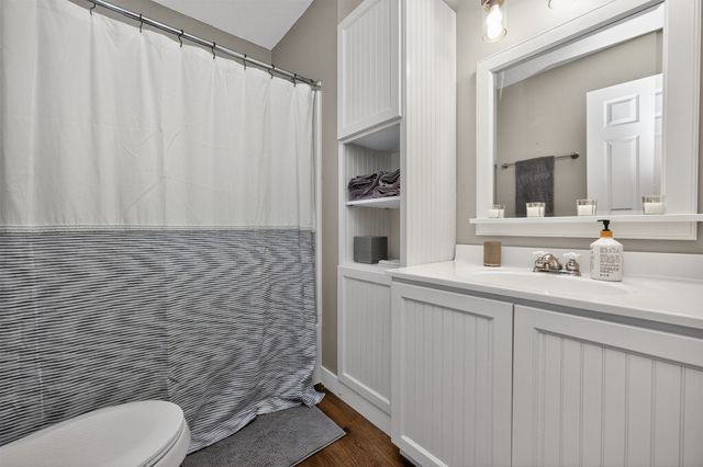 1220 Vine Street, West Des Moines, IA 50265