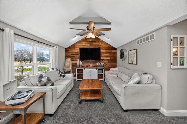 1220 Vine Street, West Des Moines, IA 50265