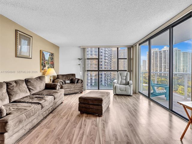 3731 N Country Club Dr 1223, Aventura, FL 33180