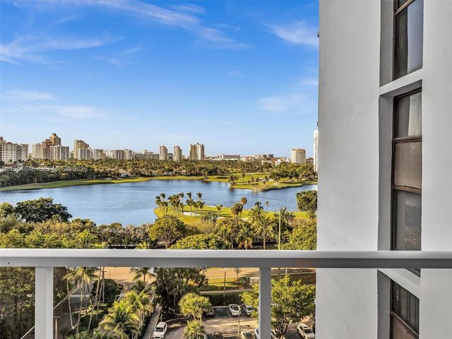 3731 N Country Club Dr 1223, Aventura, FL 33180