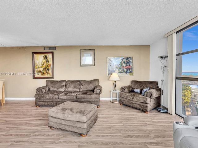 3731 N Country Club Dr 1223, Aventura, FL 33180