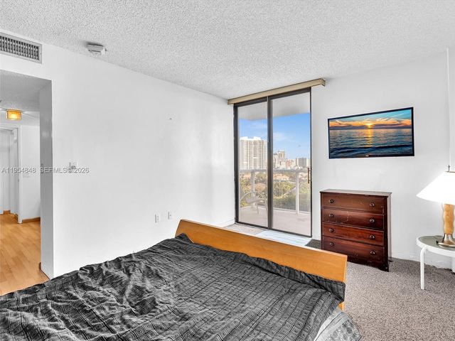 3731 N Country Club Dr 1223, Aventura, FL 33180