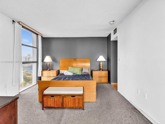 3731 N Country Club Dr 1223, Aventura, FL 33180