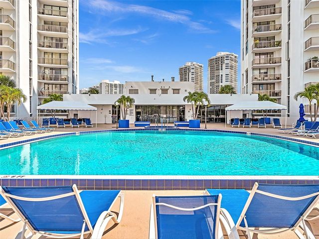 3731 N Country Club Dr 1223, Aventura, FL 33180