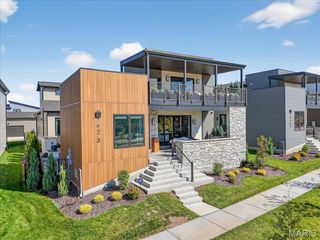 16473 Burkhardt Place, Chesterfield, MO 63017