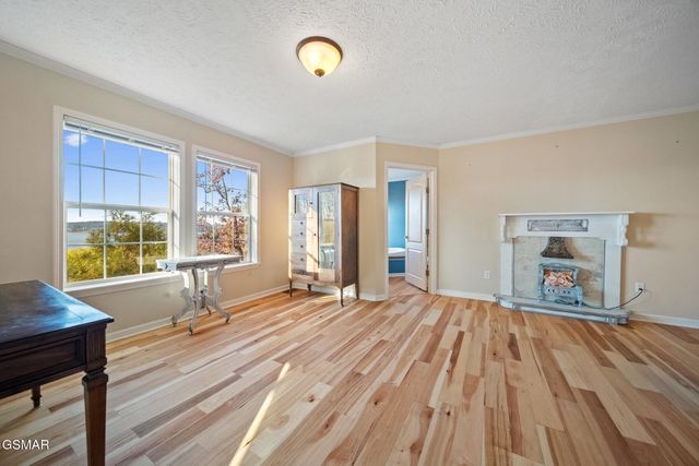 1594 Kinder Lane, Dandridge, TN 37725