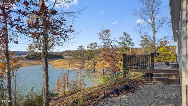 1594 Kinder Lane, Dandridge, TN 37725