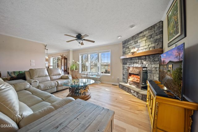 1594 Kinder Lane, Dandridge, TN 37725