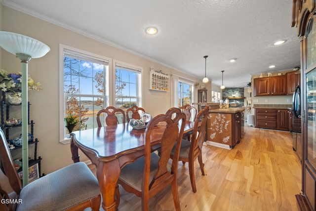 1594 Kinder Lane, Dandridge, TN 37725