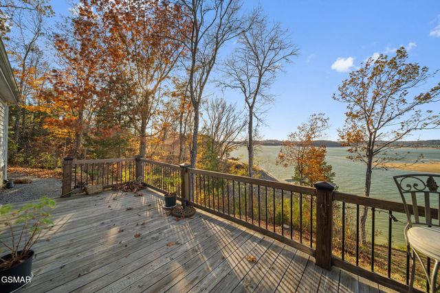 1594 Kinder Lane, Dandridge, TN 37725