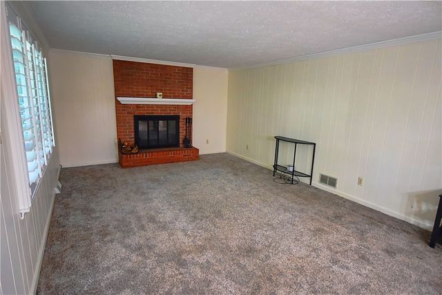 2597 Monterey Dr, Upper St Clair, PA 15241