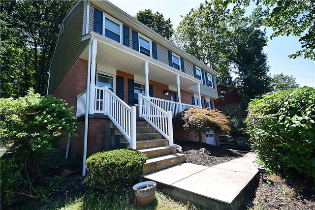 2597 Monterey Dr, Upper St Clair, PA 15241