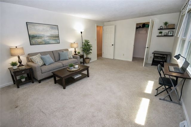 2597 Monterey Dr, Upper St Clair, PA 15241