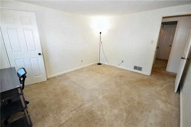 2597 Monterey Dr, Upper St Clair, PA 15241