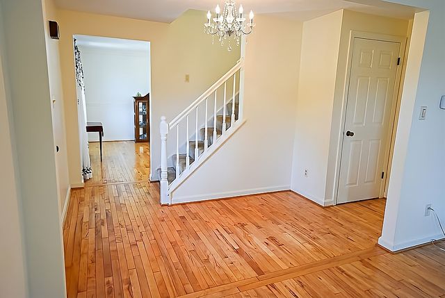 2597 Monterey Dr, Upper St Clair, PA 15241