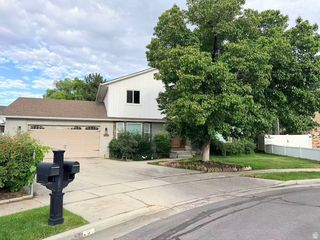 1725 E FAUNSDALE CIR, Sandy, UT 84092