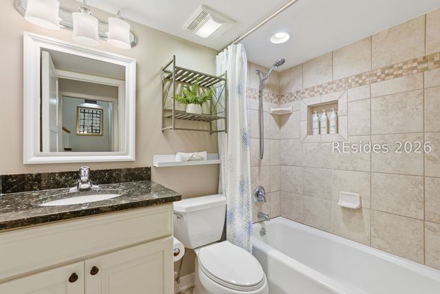 25 Carnoustie Rd Apt 30, Hilton Head Island, SC 29928