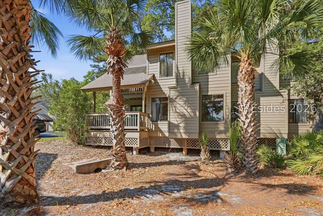 25 Carnoustie Rd Apt 30, Hilton Head Island, SC 29928