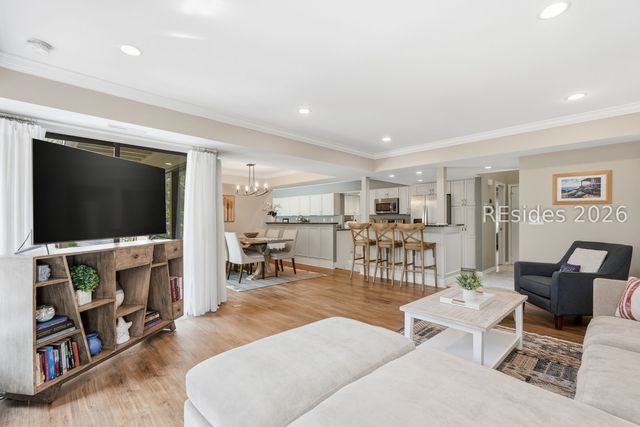 25 Carnoustie Rd Apt 30, Hilton Head Island, SC 29928
