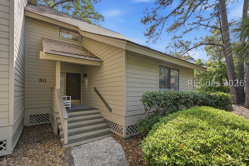 25 Carnoustie Rd Apt 30, Hilton Head Island, SC 29928