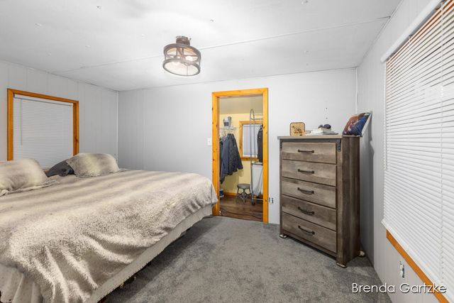 9807 N Maple Hill Road, Reynolds Twp, MI 49329