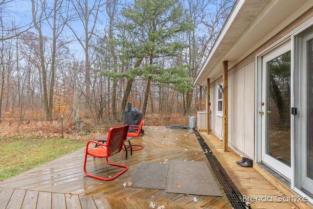 9807 N Maple Hill Road, Reynolds Twp, MI 49329