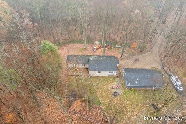 9807 N Maple Hill Road, Reynolds Twp, MI 49329