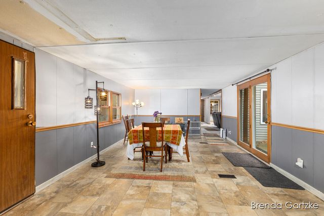 9807 N Maple Hill Road, Reynolds Twp, MI 49329