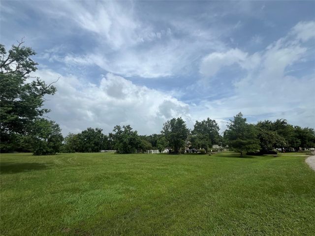6703 Rustling Oaks Drive, Rosenberg, TX 77469