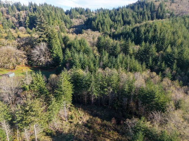 19 Pierson 1421, Coos Bay, OR 97420