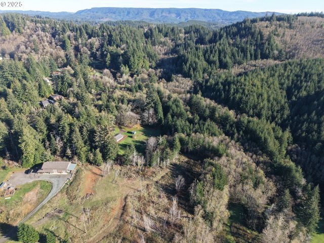 19 Pierson 1421, Coos Bay, OR 97420