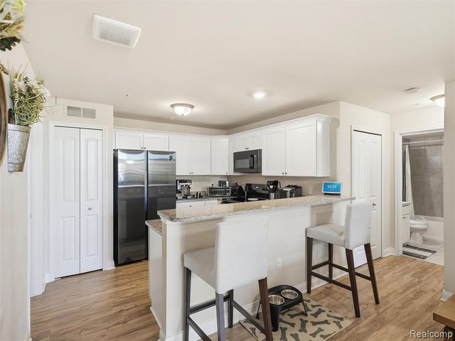 45590 Aragon Lane, Canton, MI 48187