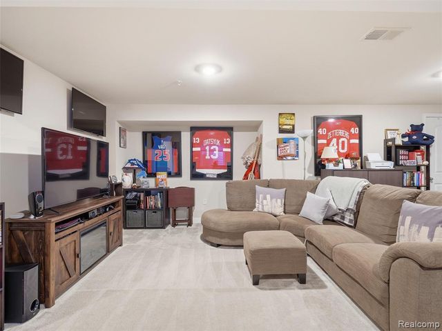 45590 Aragon Lane, Canton, MI 48187