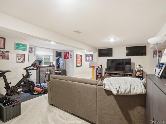 45590 Aragon Lane, Canton, MI 48187