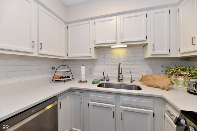 5668 Misty Ridge Circle, Indianapolis, IN 46237