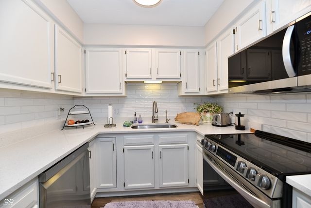 5668 Misty Ridge Circle, Indianapolis, IN 46237