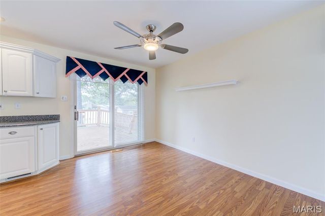 127 Spring Leaf Drive, St Peters, MO 63376