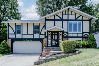 127 Spring Leaf Drive, St Peters, MO 63376