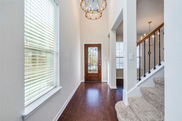 17708 Linkhill DR, Dripping Springs, TX 78620