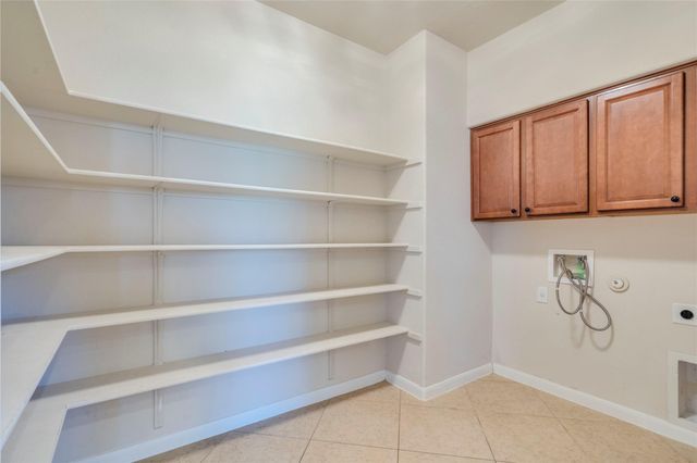 17708 Linkhill DR, Dripping Springs, TX 78620