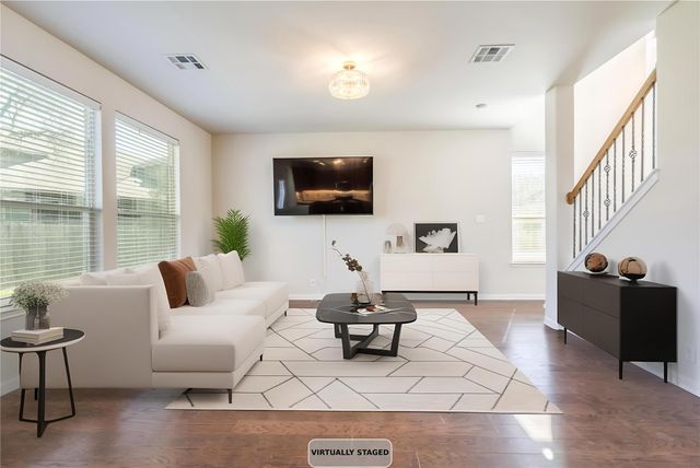 17708 Linkhill DR, Dripping Springs, TX 78620