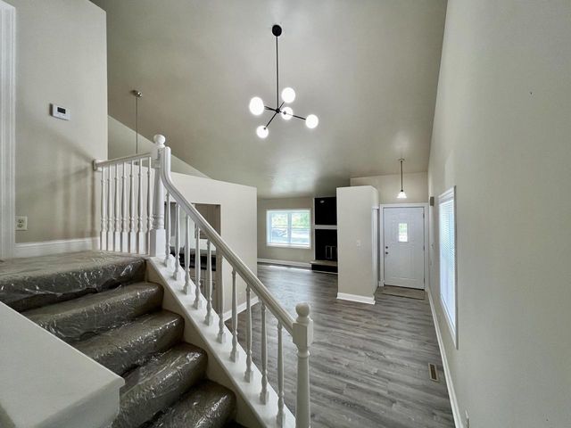 7932 N Granville ROAD #7934, Milwaukee, WI 53224