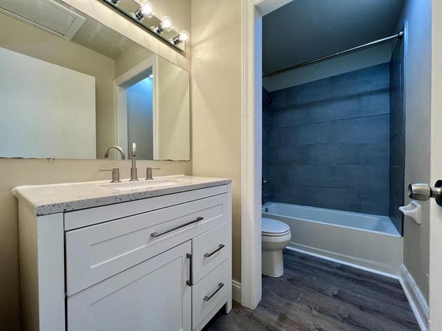 7932 N Granville ROAD #7934, Milwaukee, WI 53224